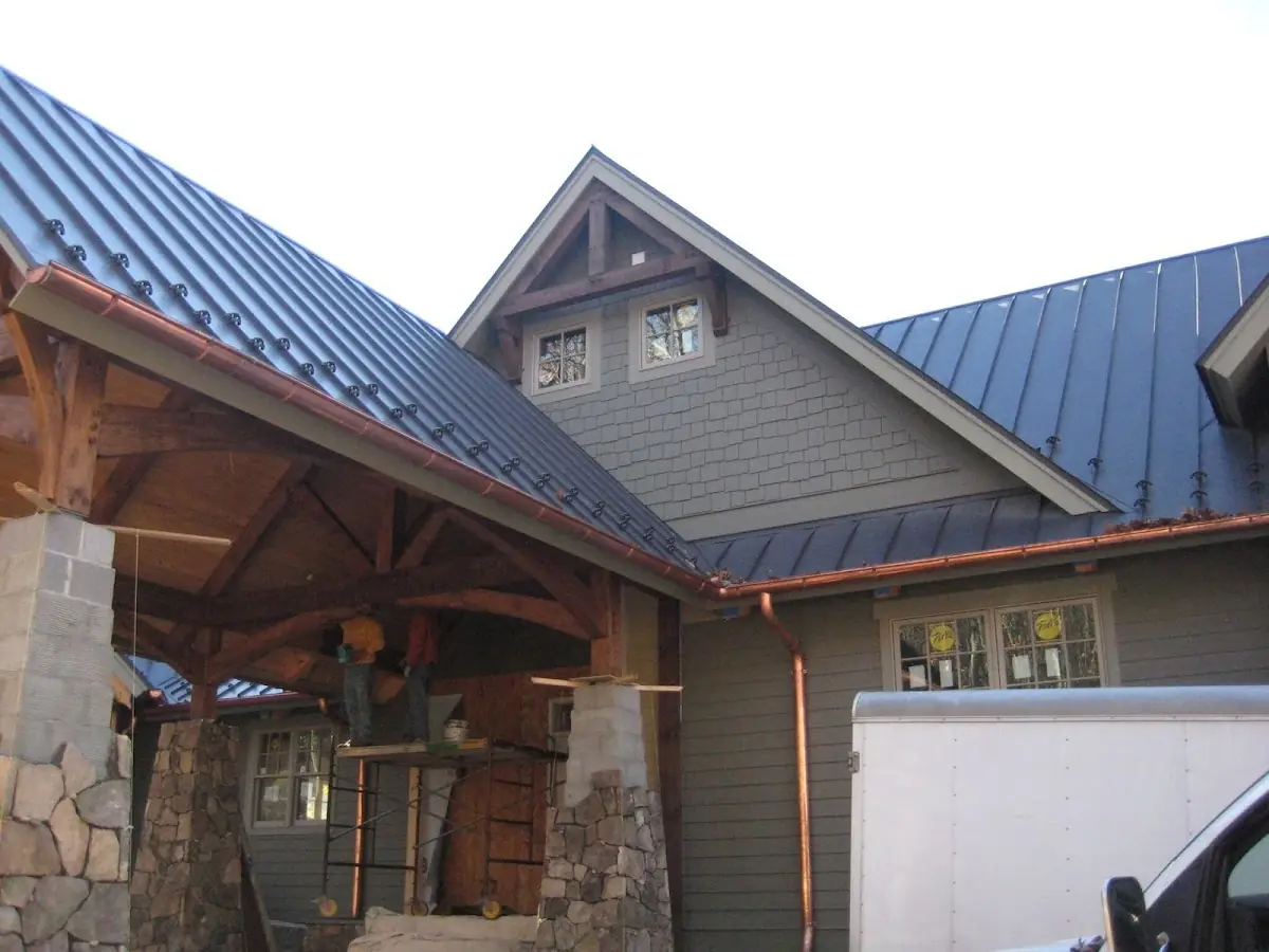 Craftsman Roofing team delivering quality roofing work in North Arlington